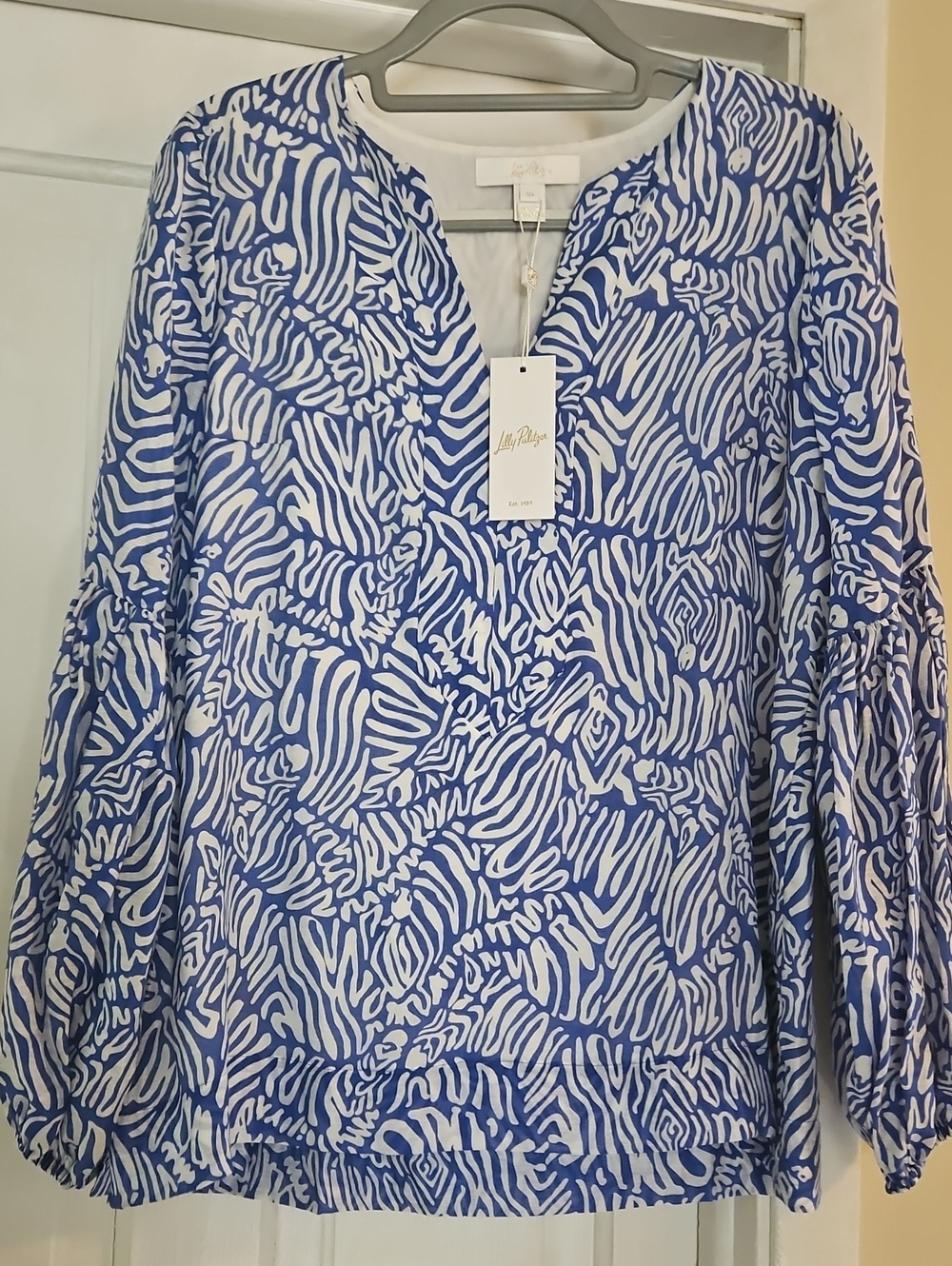NWT Lilly Pulitzer Laurelie Top - Picture 3 of 9